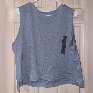 Tank top 2XL never worn tags still on.